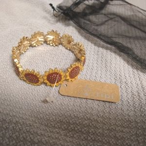 NWT Tipi Sunflower Floral Bracelet w/ Nylon Bag